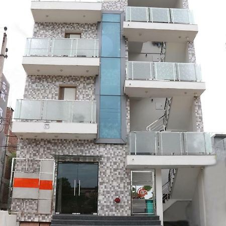 Готель S.R. Residency Zirakpur Екстер'єр фото